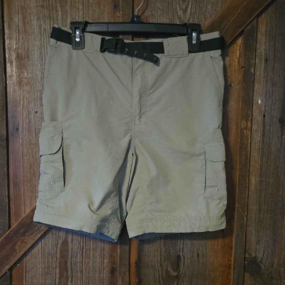 Magellan Outdoors Khaki Cargo Shorts with Belt